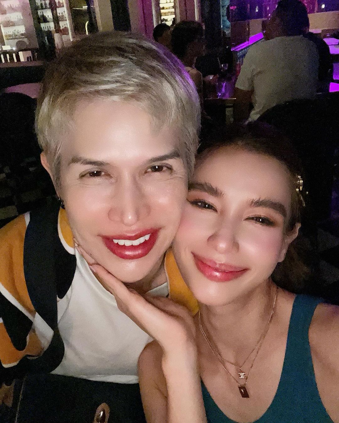 วิว - วรรณรท สนธิไชย