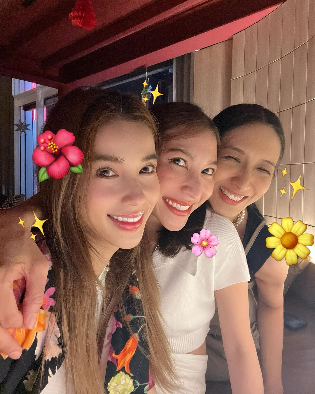 วิว - วรรณรท สนธิไชย