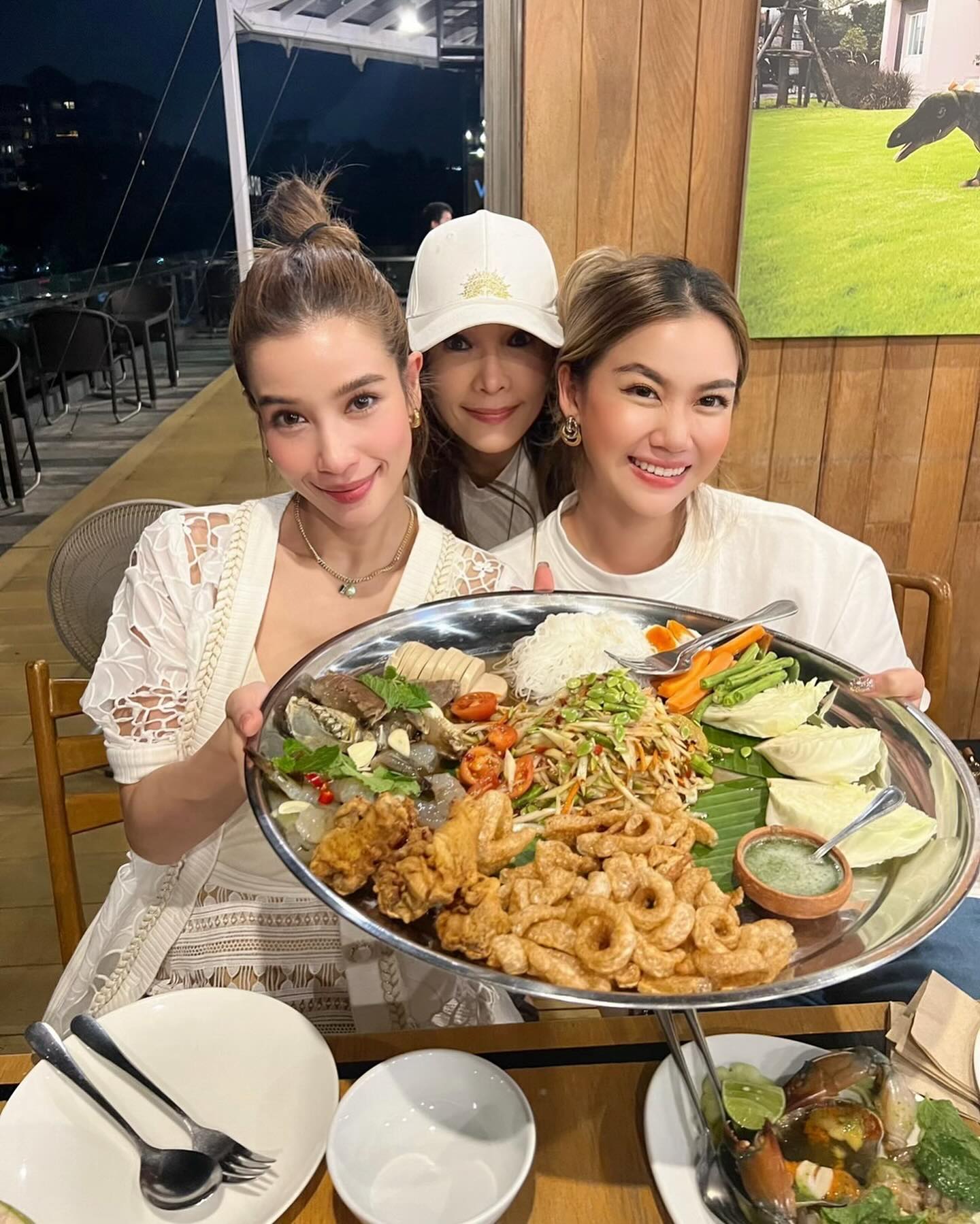 วิว - วรรณรท สนธิไชย