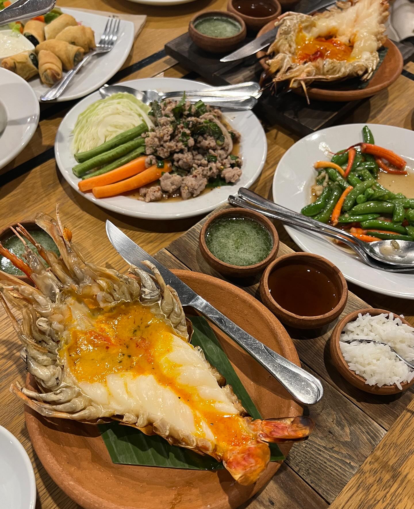 วิว - วรรณรท สนธิไชย