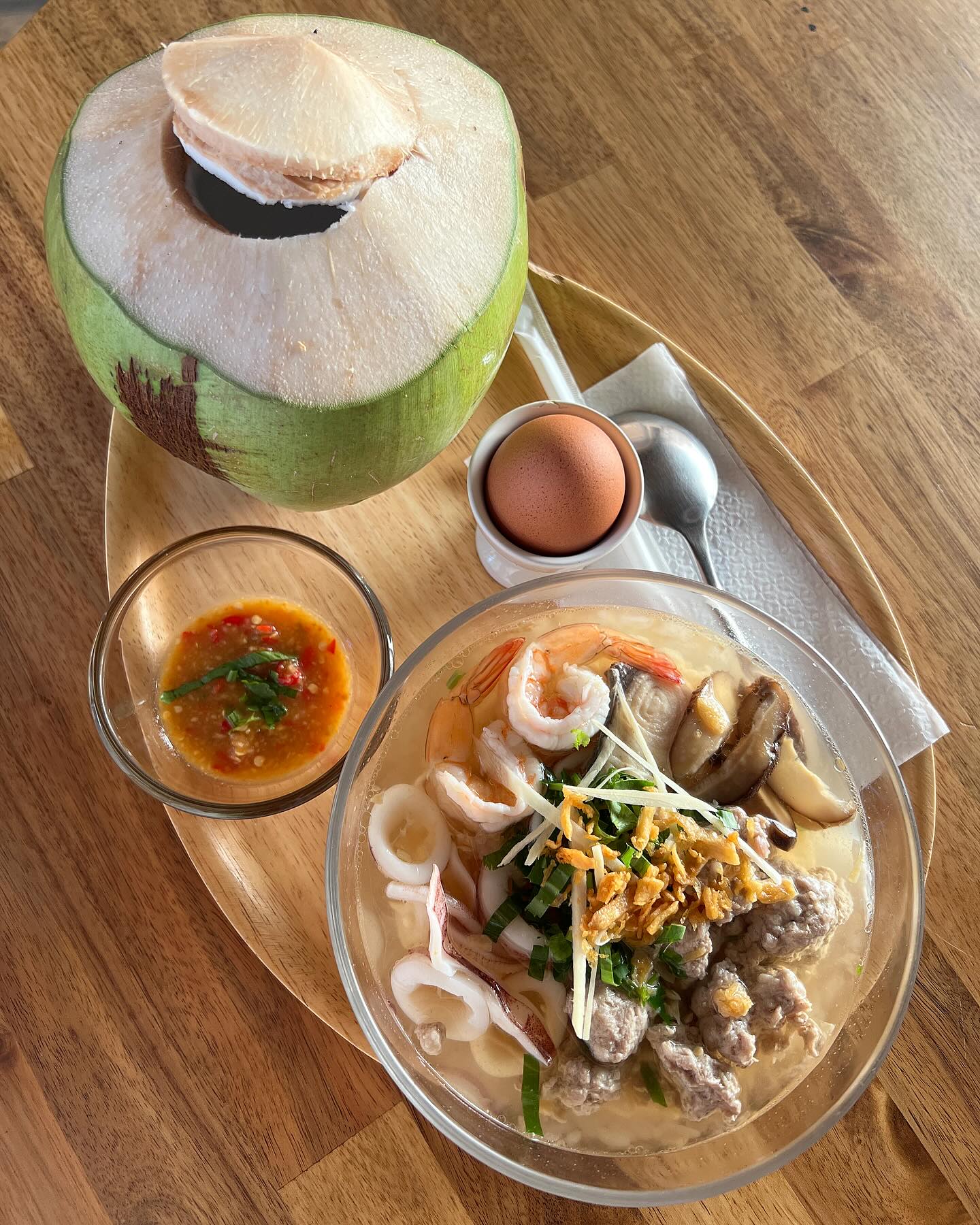 วิว - วรรณรท สนธิไชย