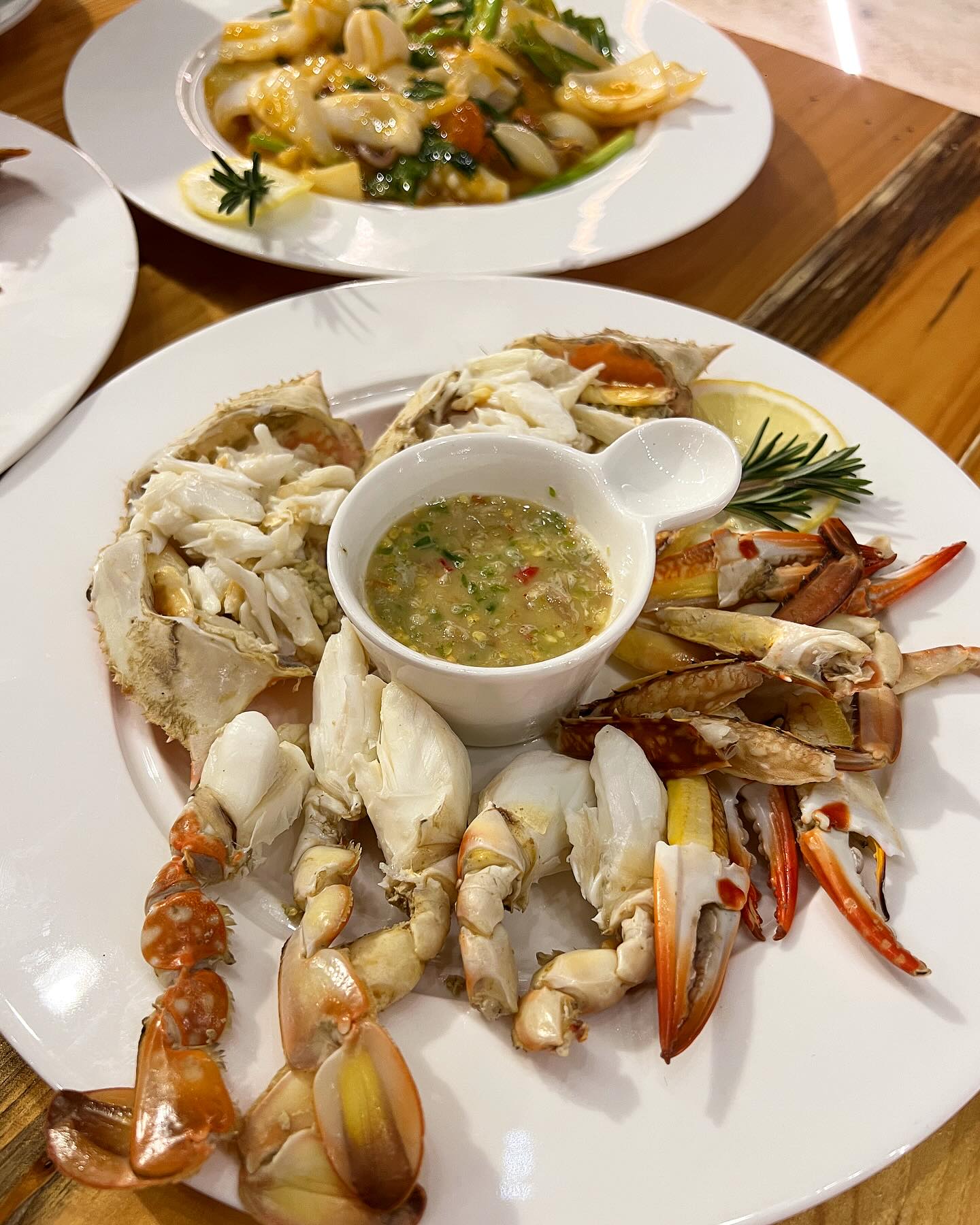 วิว - วรรณรท สนธิไชย