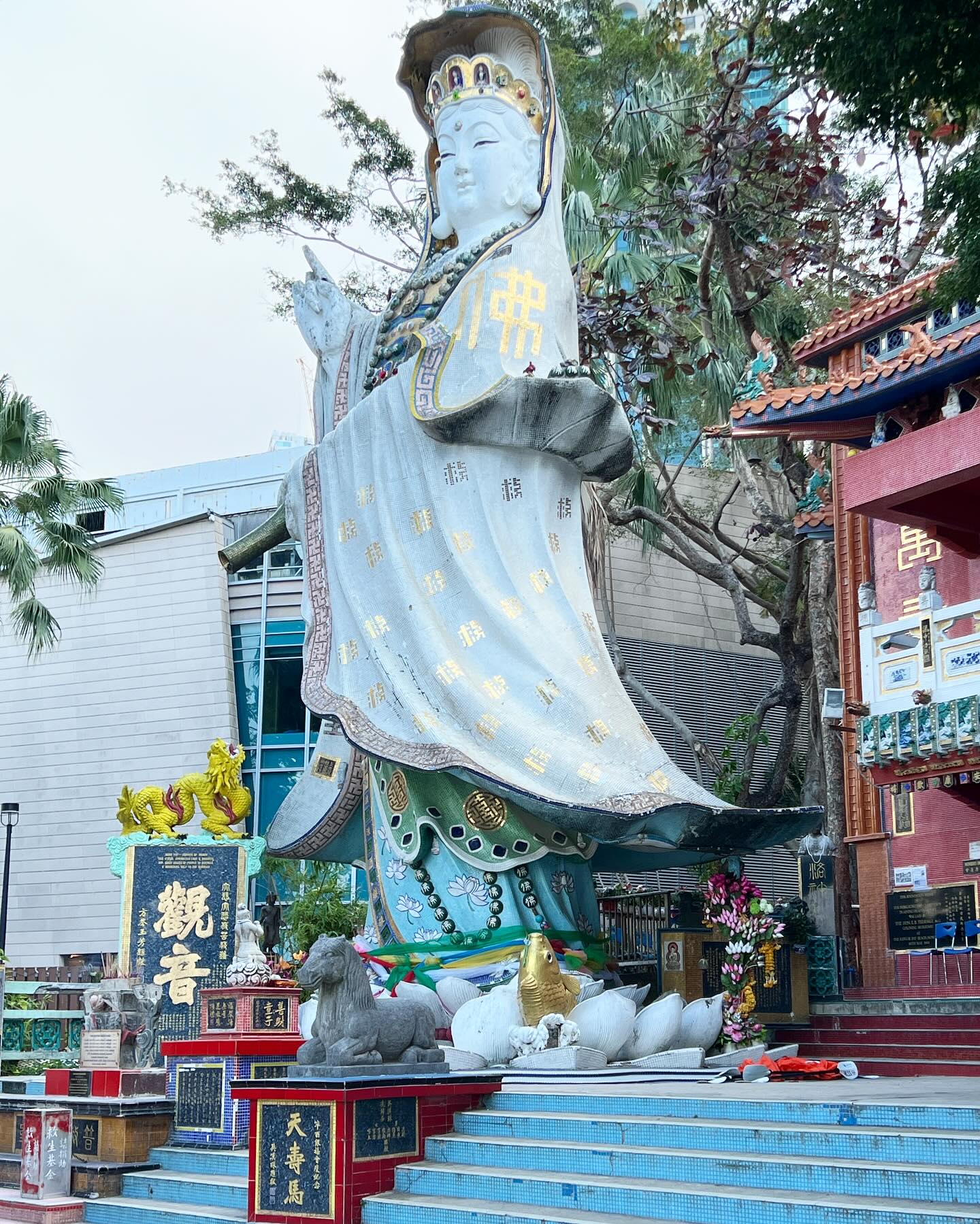 วิว - วรรณรท สนธิไชย