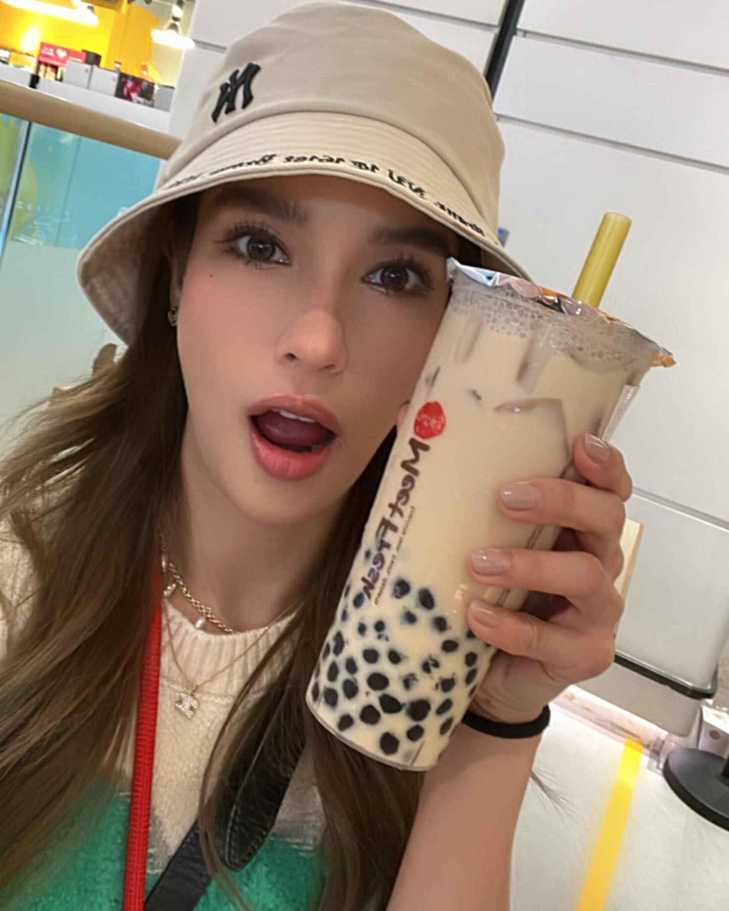 วิว - วรรณรท สนธิไชย