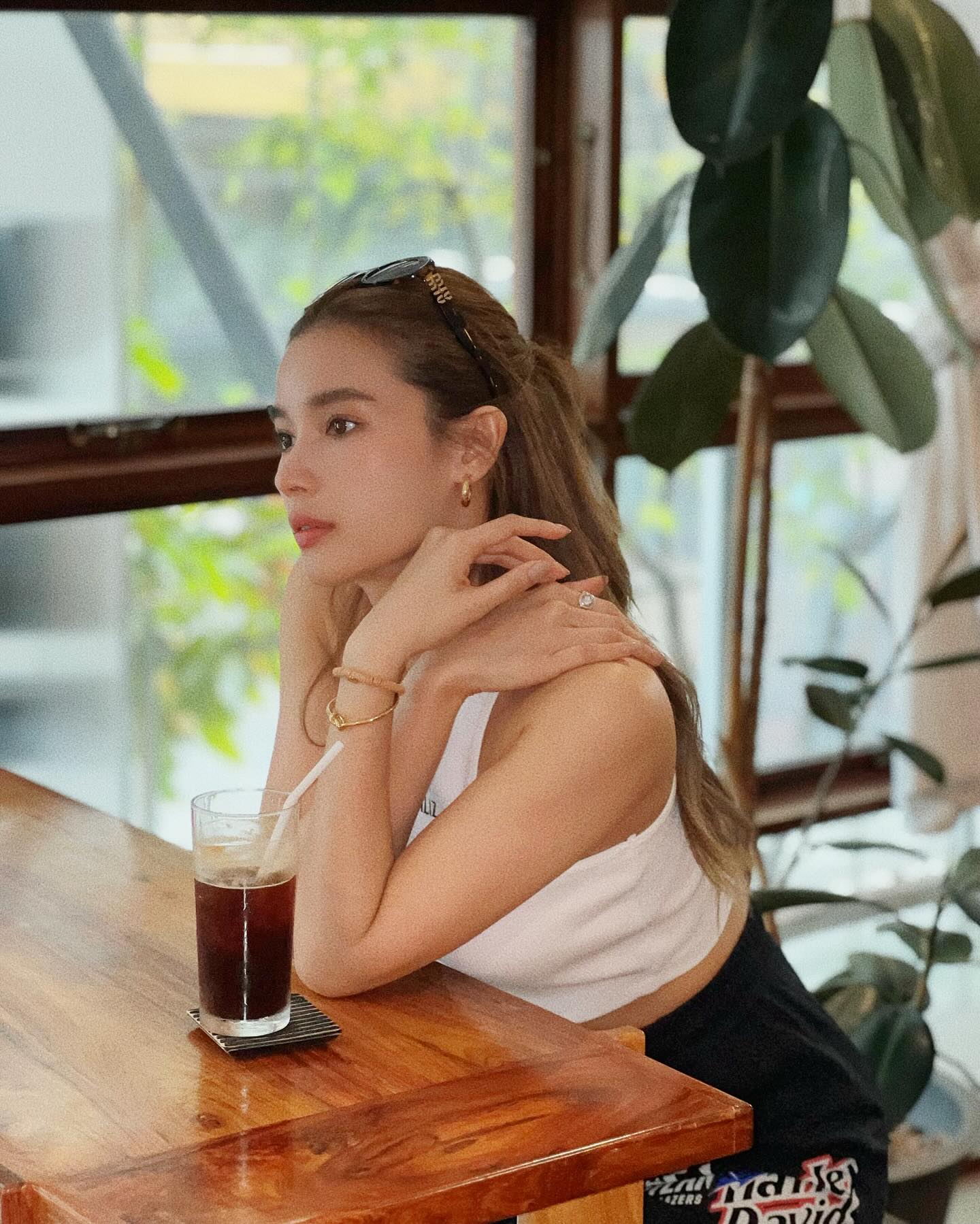 วิว - วรรณรท สนธิไชย
