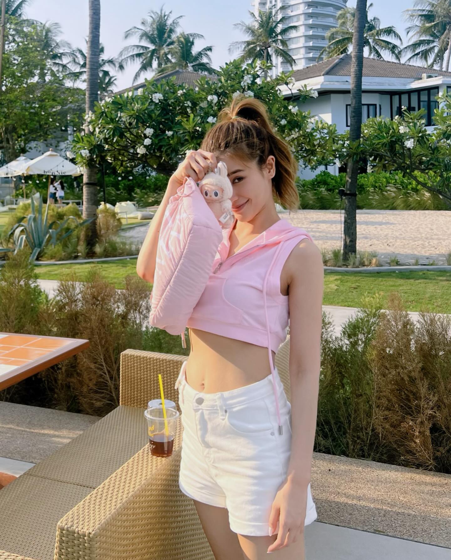 วิว - วรรณรท สนธิไชย