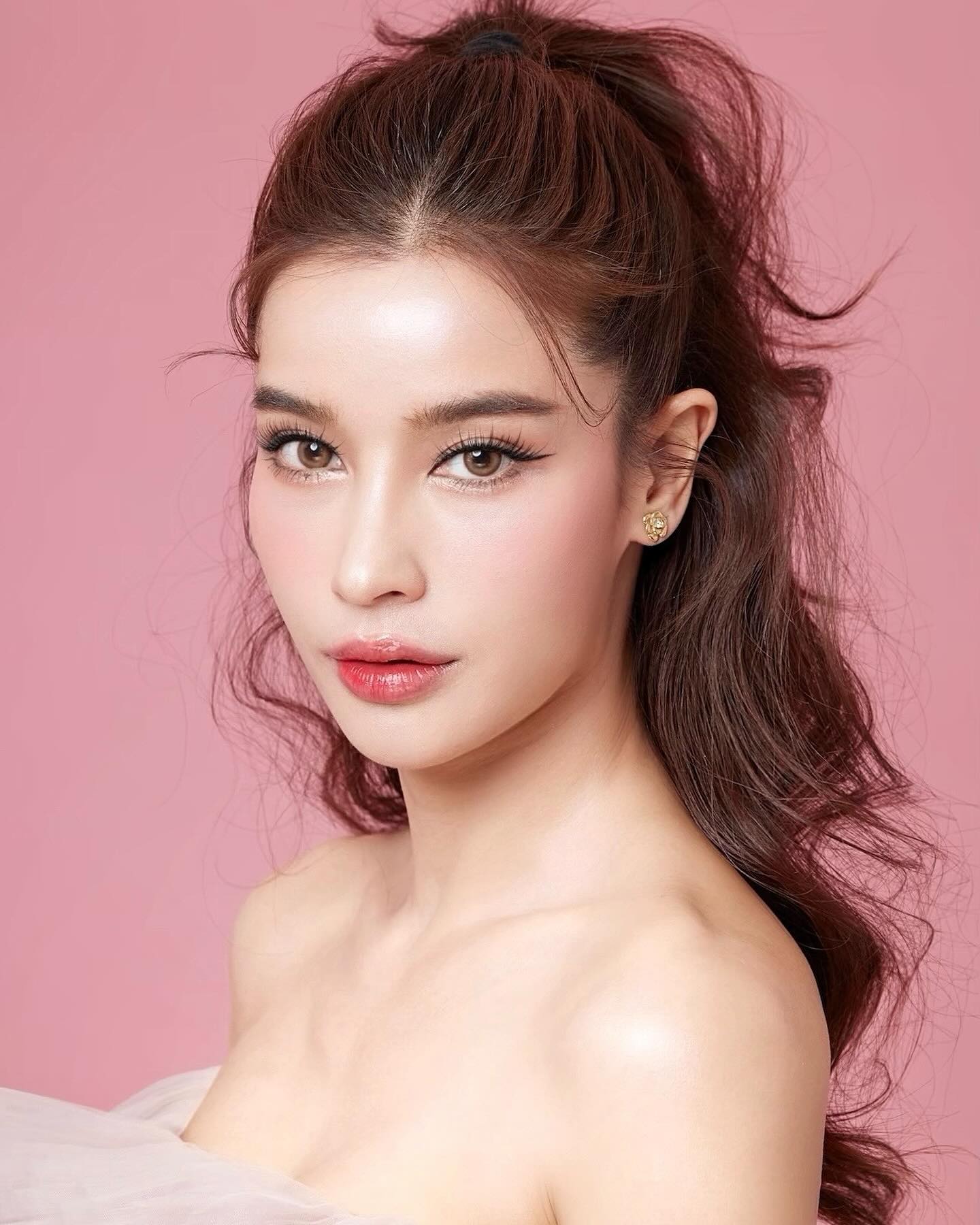 วิว - วรรณรท สนธิไชย