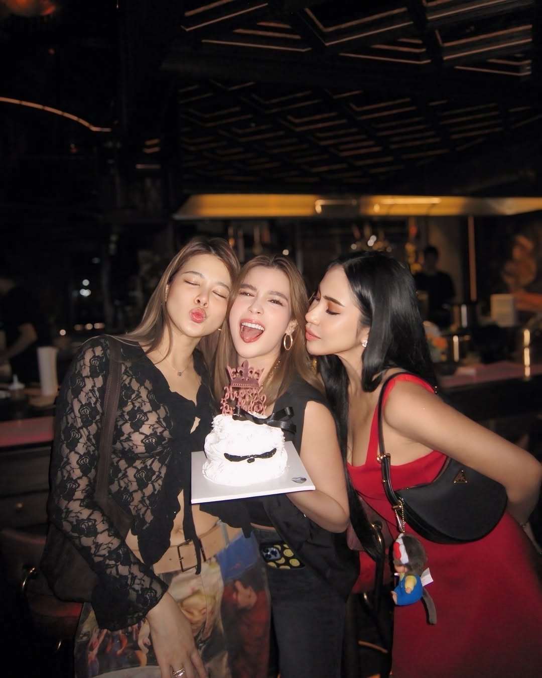วิว - วรรณรท สนธิไชย