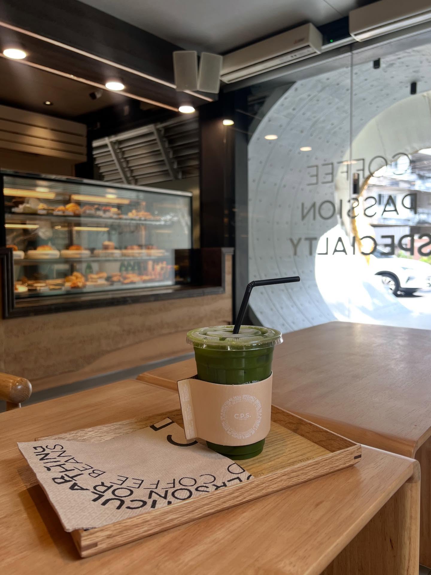 วิว - วรรณรท สนธิไชย