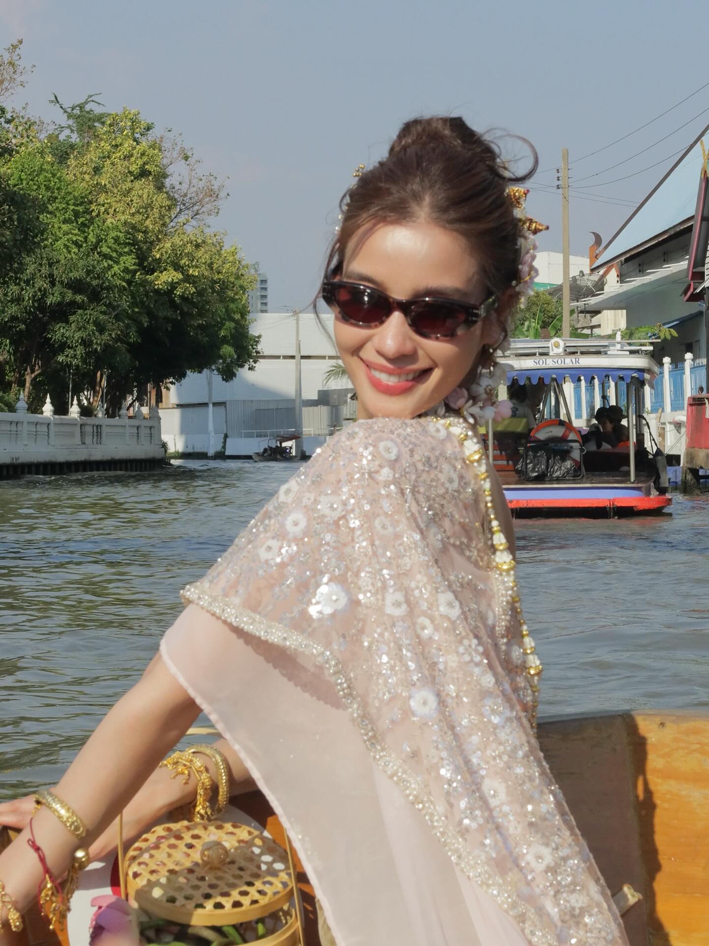 วิว - วรรณรท สนธิไชย