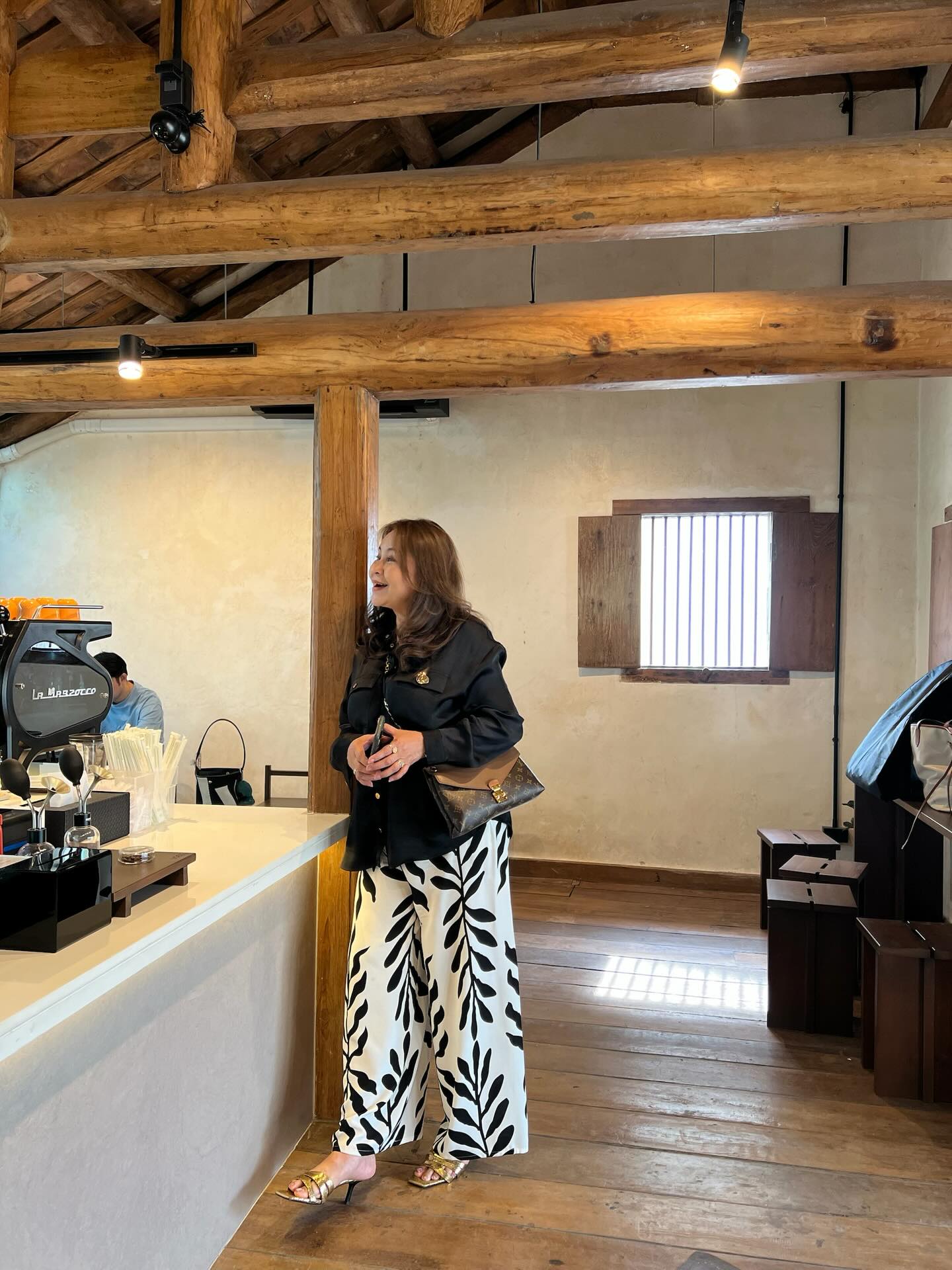 วิว - วรรณรท สนธิไชย