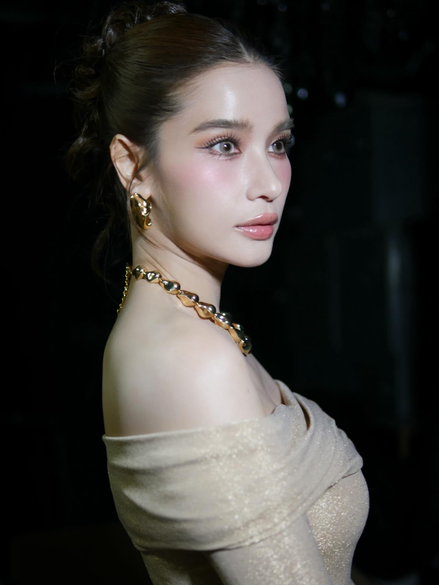 วิว - วรรณรท สนธิไชย