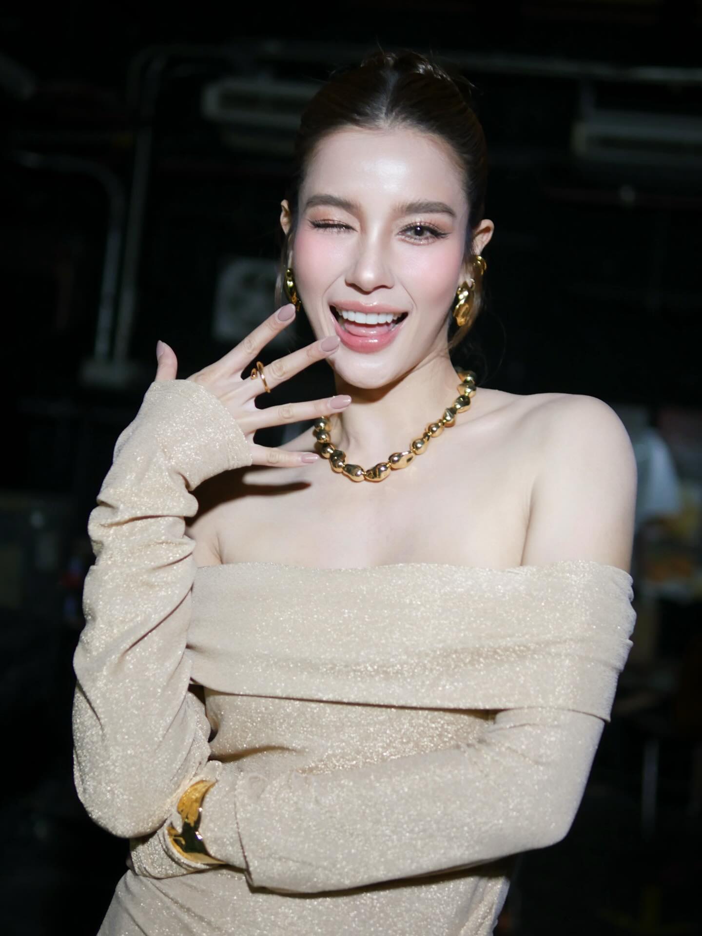 วิว - วรรณรท สนธิไชย