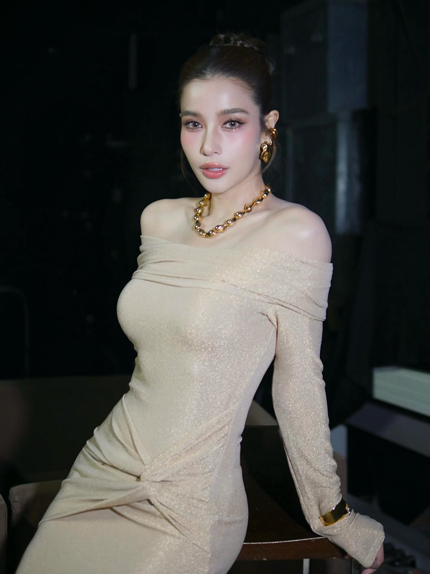 วิว - วรรณรท สนธิไชย