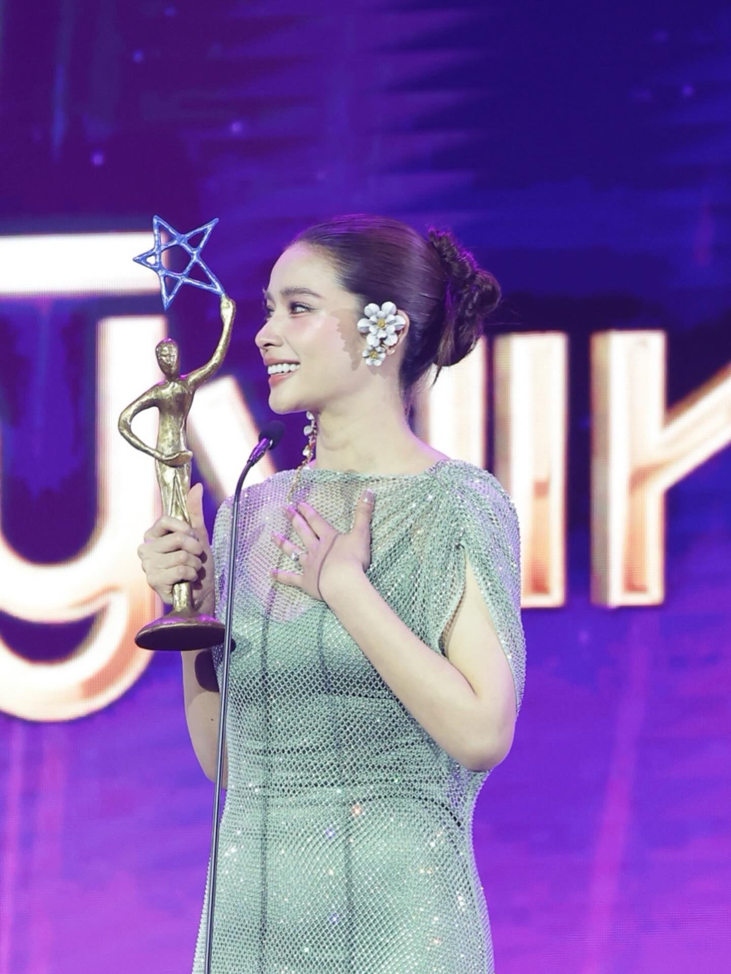 วิว - วรรณรท สนธิไชย