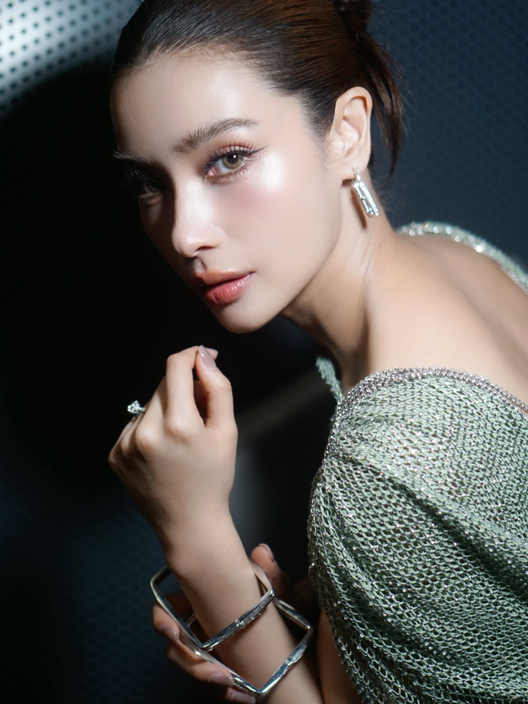 วิว - วรรณรท สนธิไชย