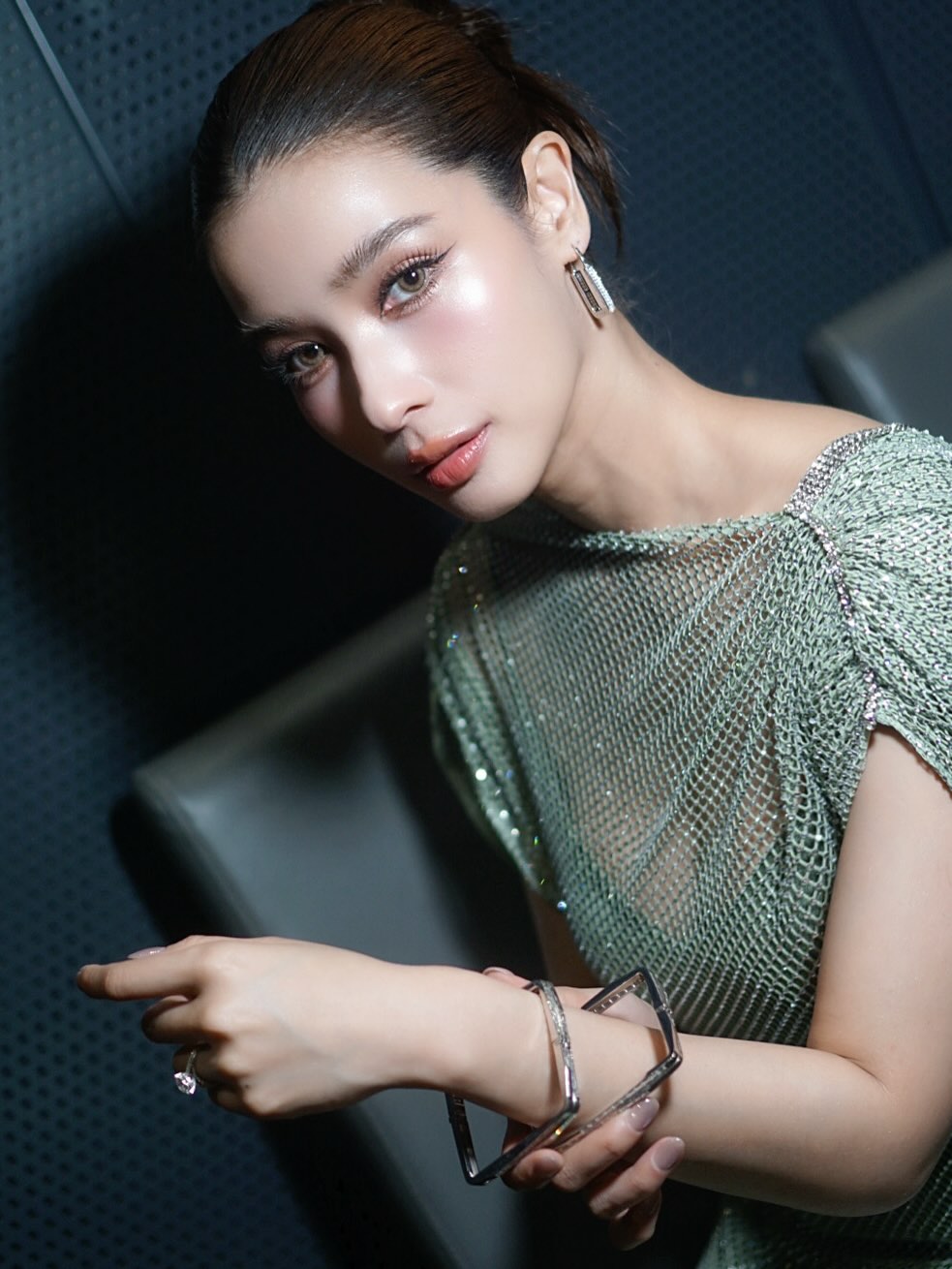 วิว - วรรณรท สนธิไชย