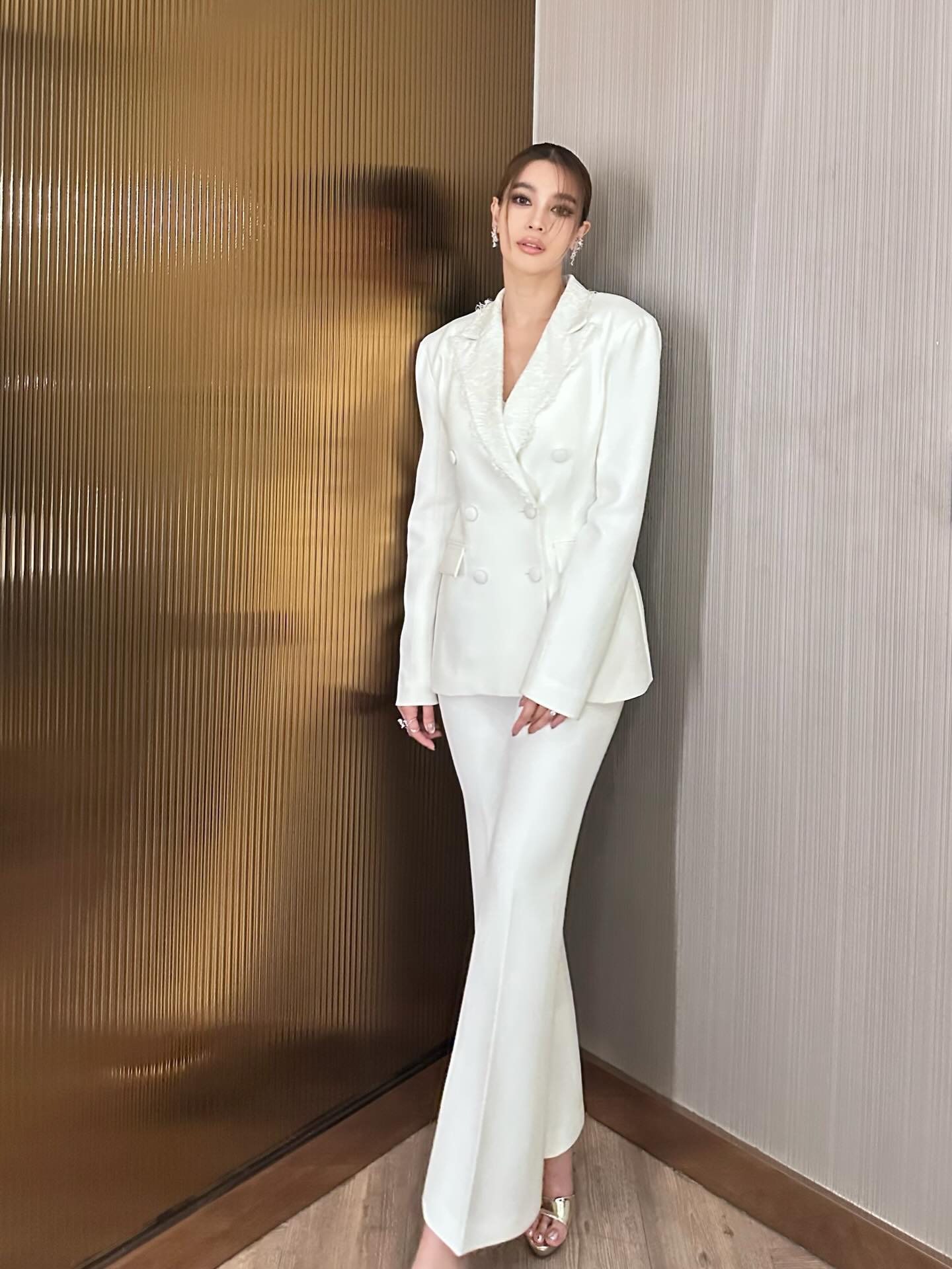 วิว - วรรณรท สนธิไชย