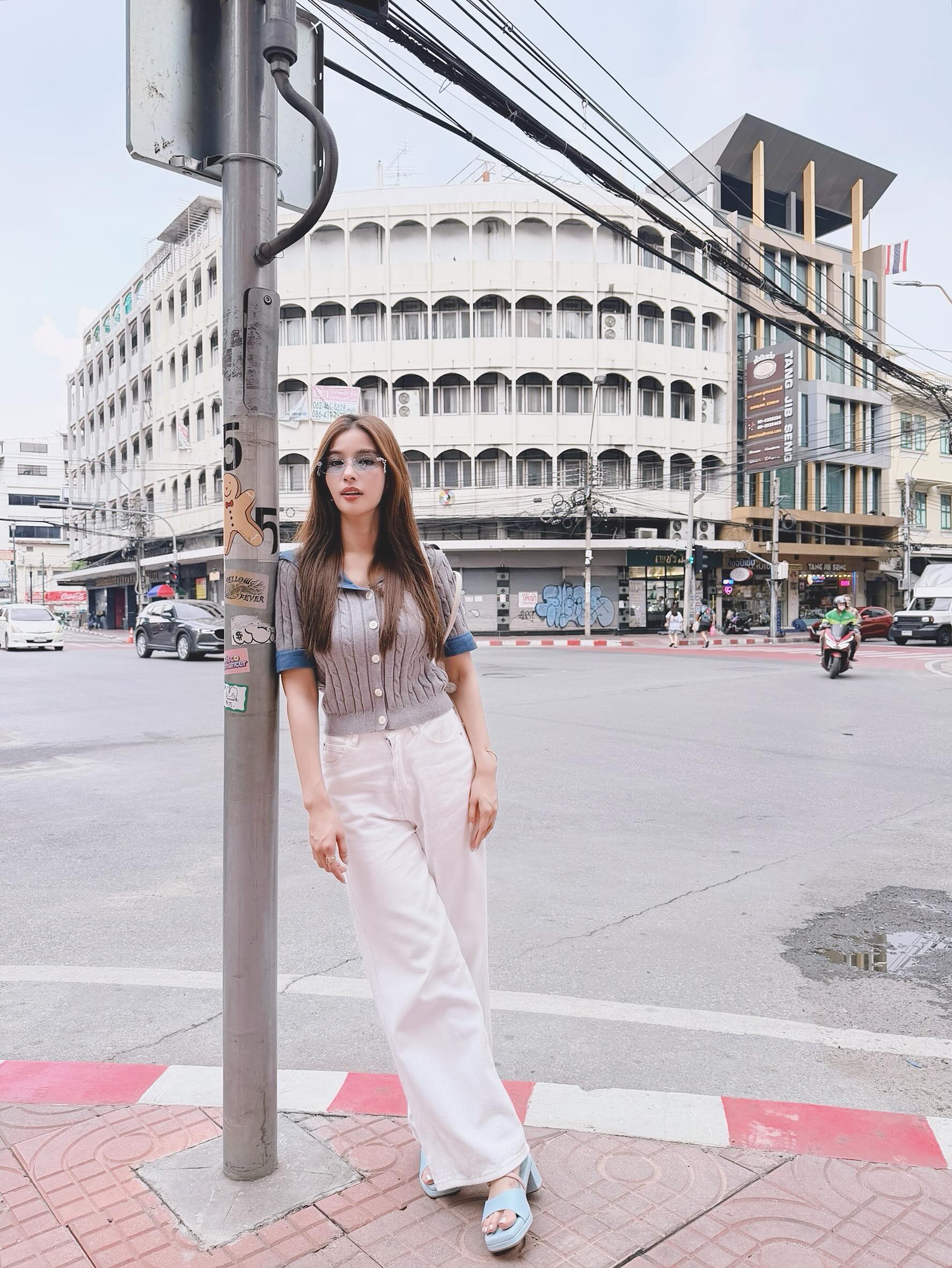 วิว - วรรณรท สนธิไชย