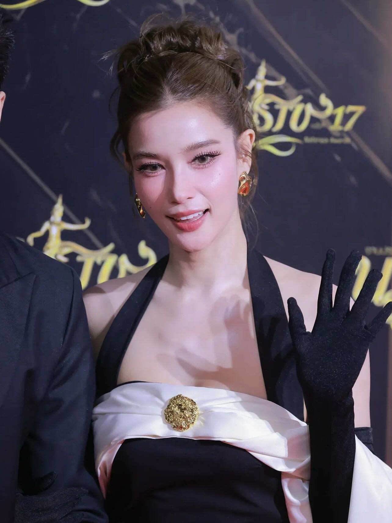 วิว - วรรณรท สนธิไชย