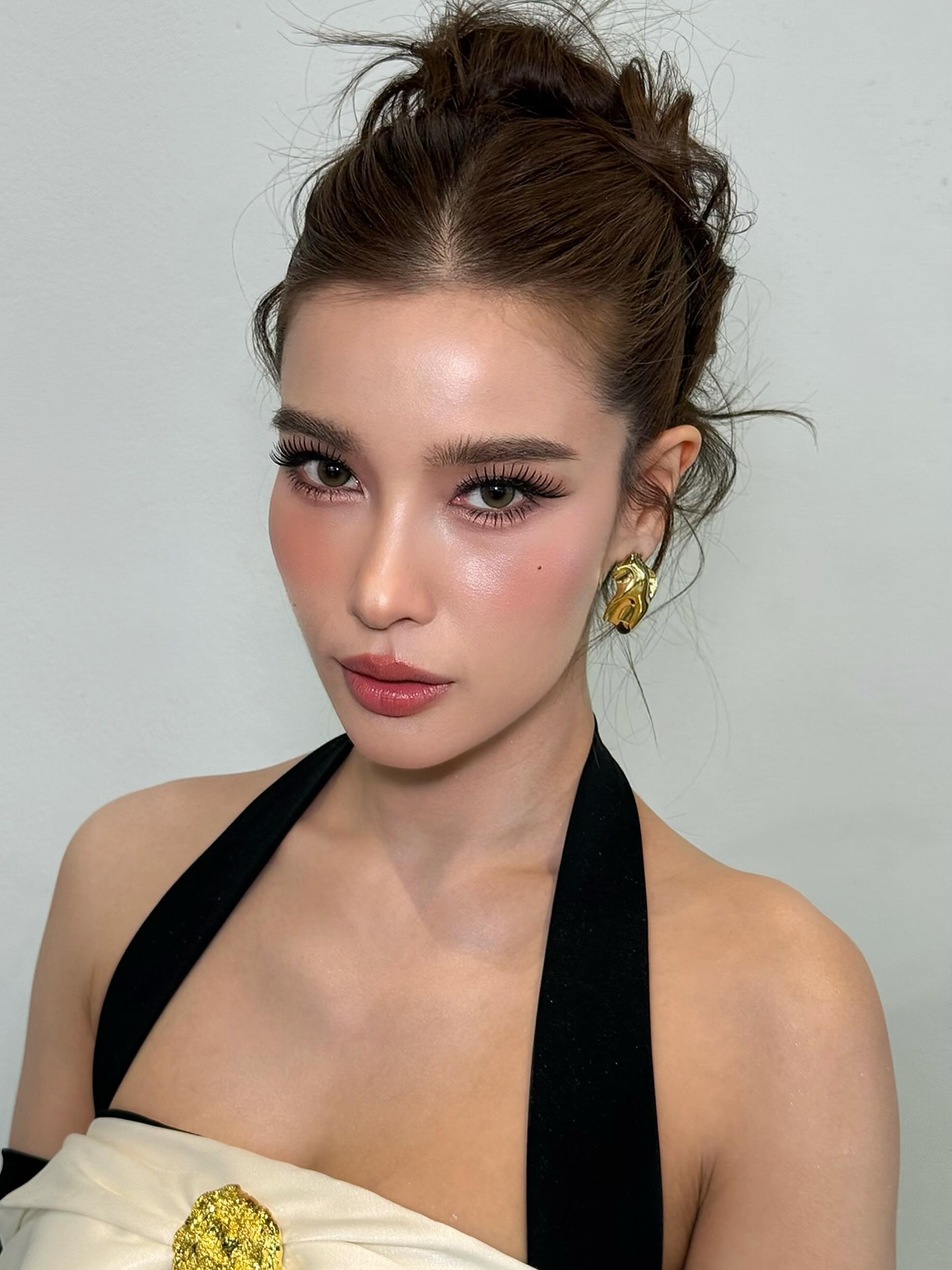 วิว - วรรณรท สนธิไชย