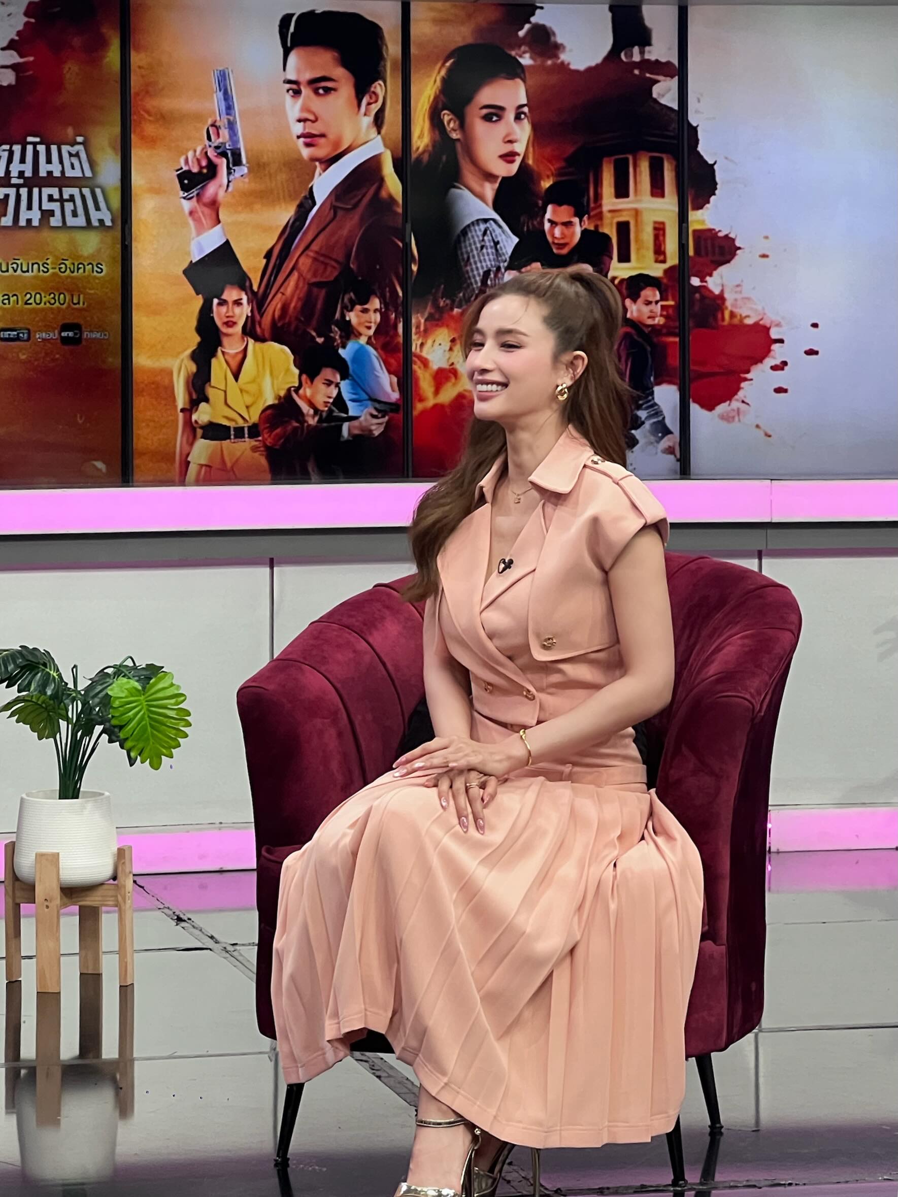 วิว - วรรณรท สนธิไชย
