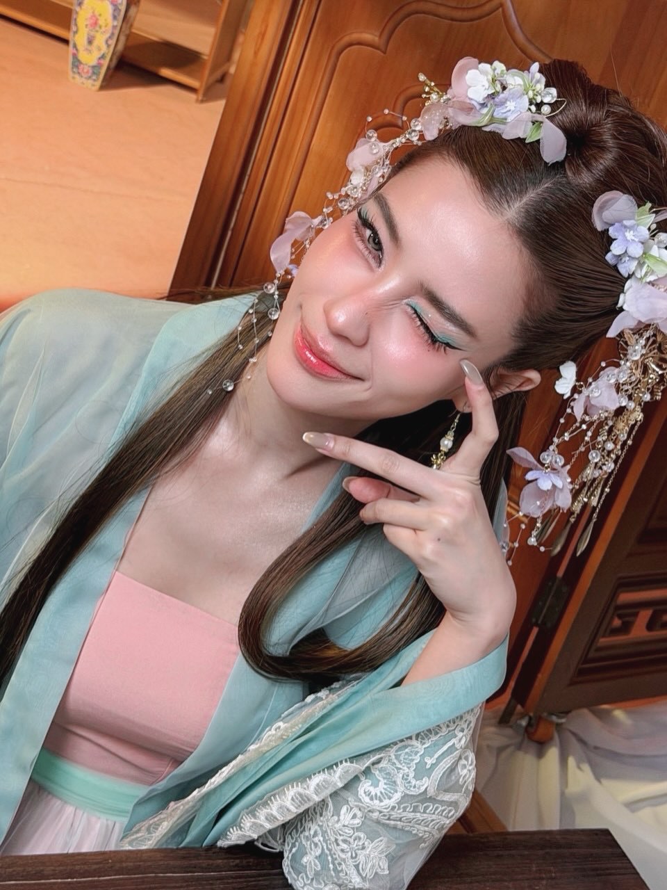 วิว - วรรณรท สนธิไชย
