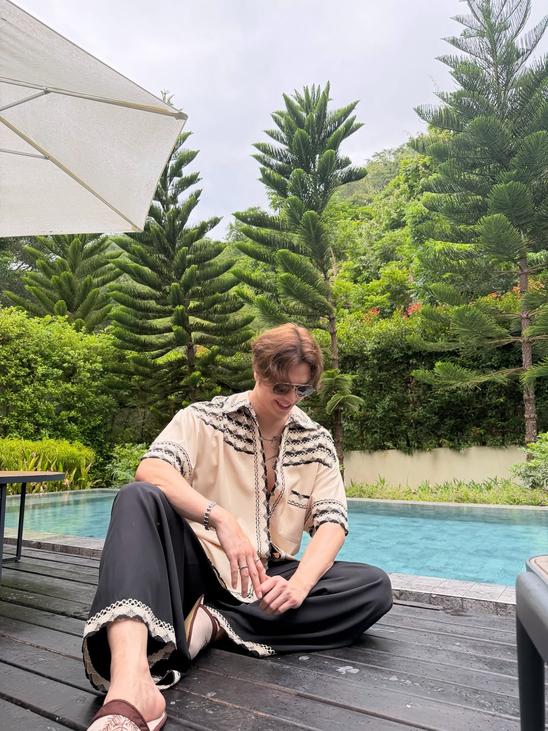 วิว - วรรณรท สนธิไชย