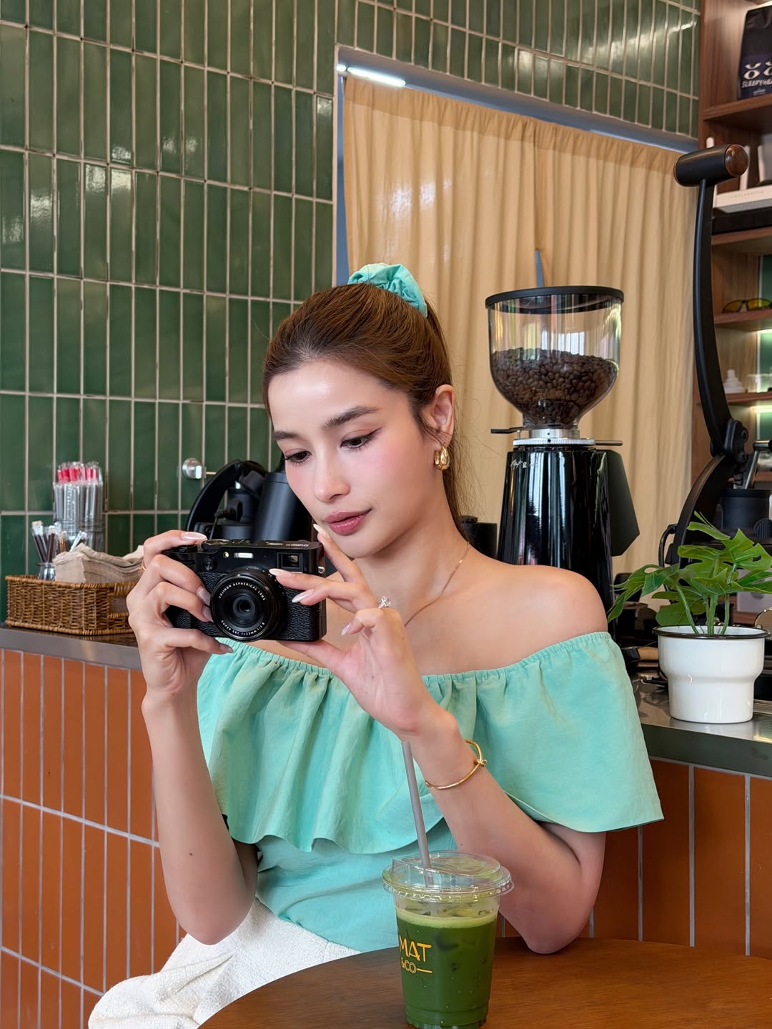 วิว - วรรณรท สนธิไชย