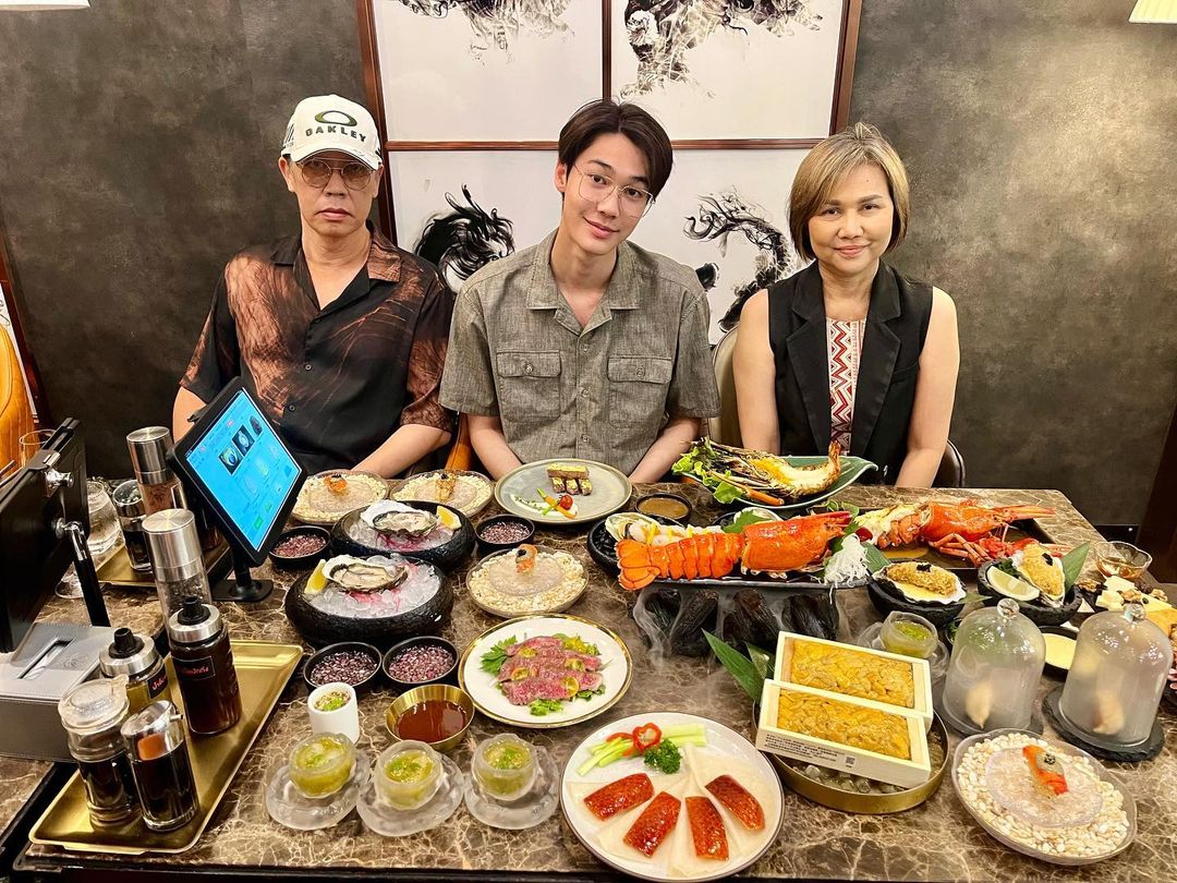 ดิว - จิรวรรตน์ สุทธิวณิชศักดิ์