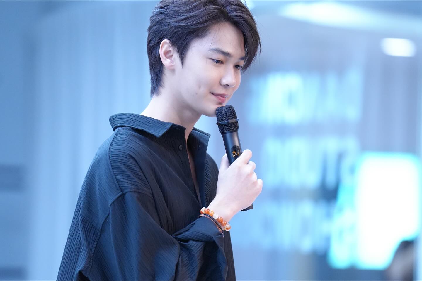 ดิว - จิรวรรตน์ สุทธิวณิชศักดิ์