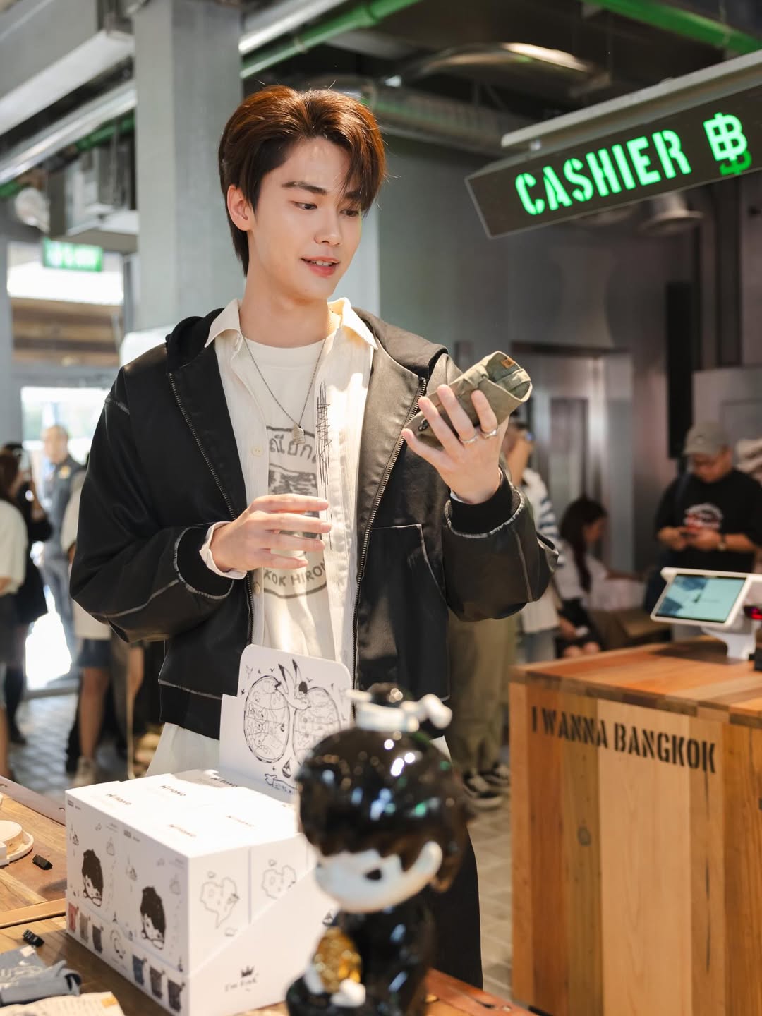 ดิว - จิรวรรตน์ สุทธิวณิชศักดิ์