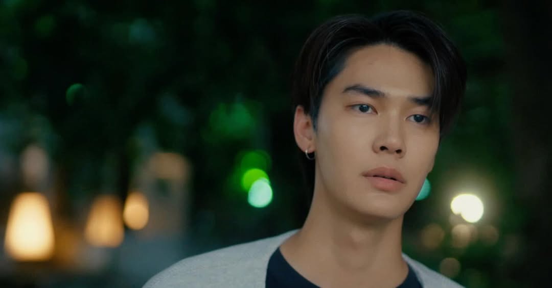 ดิว - จิรวรรตน์ สุทธิวณิชศักดิ์