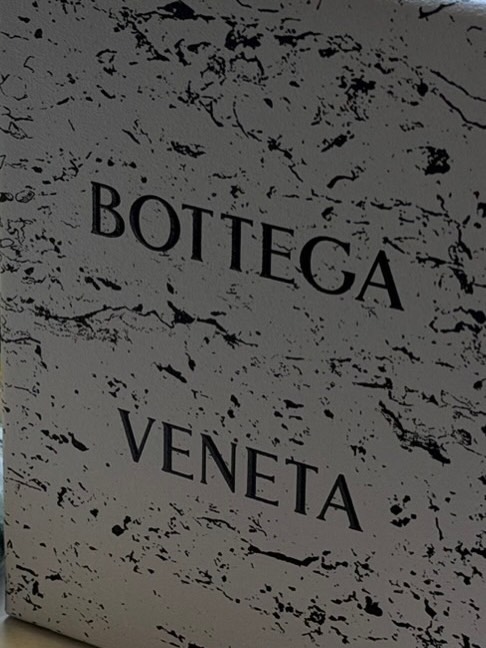 ดิว - จิรวรรตน์ สุทธิวณิชศักดิ์