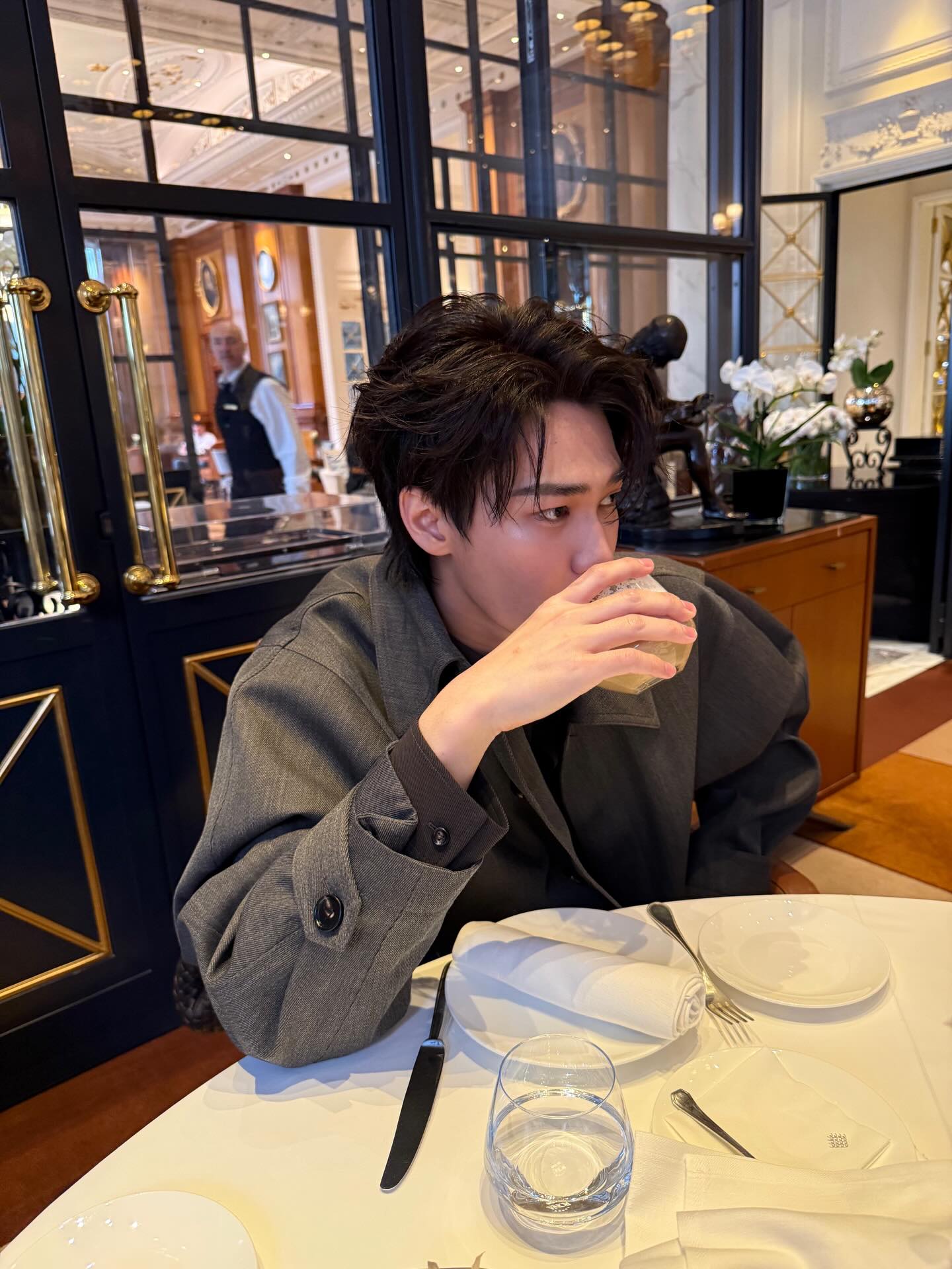 ดิว - จิรวรรตน์ สุทธิวณิชศักดิ์