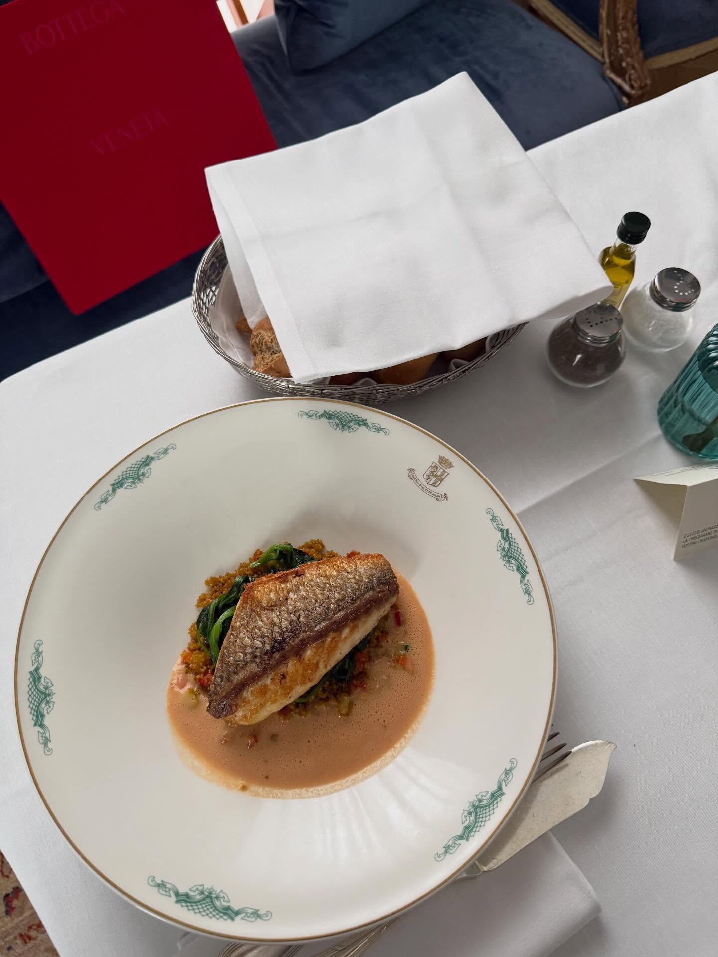 ดิว - จิรวรรตน์ สุทธิวณิชศักดิ์