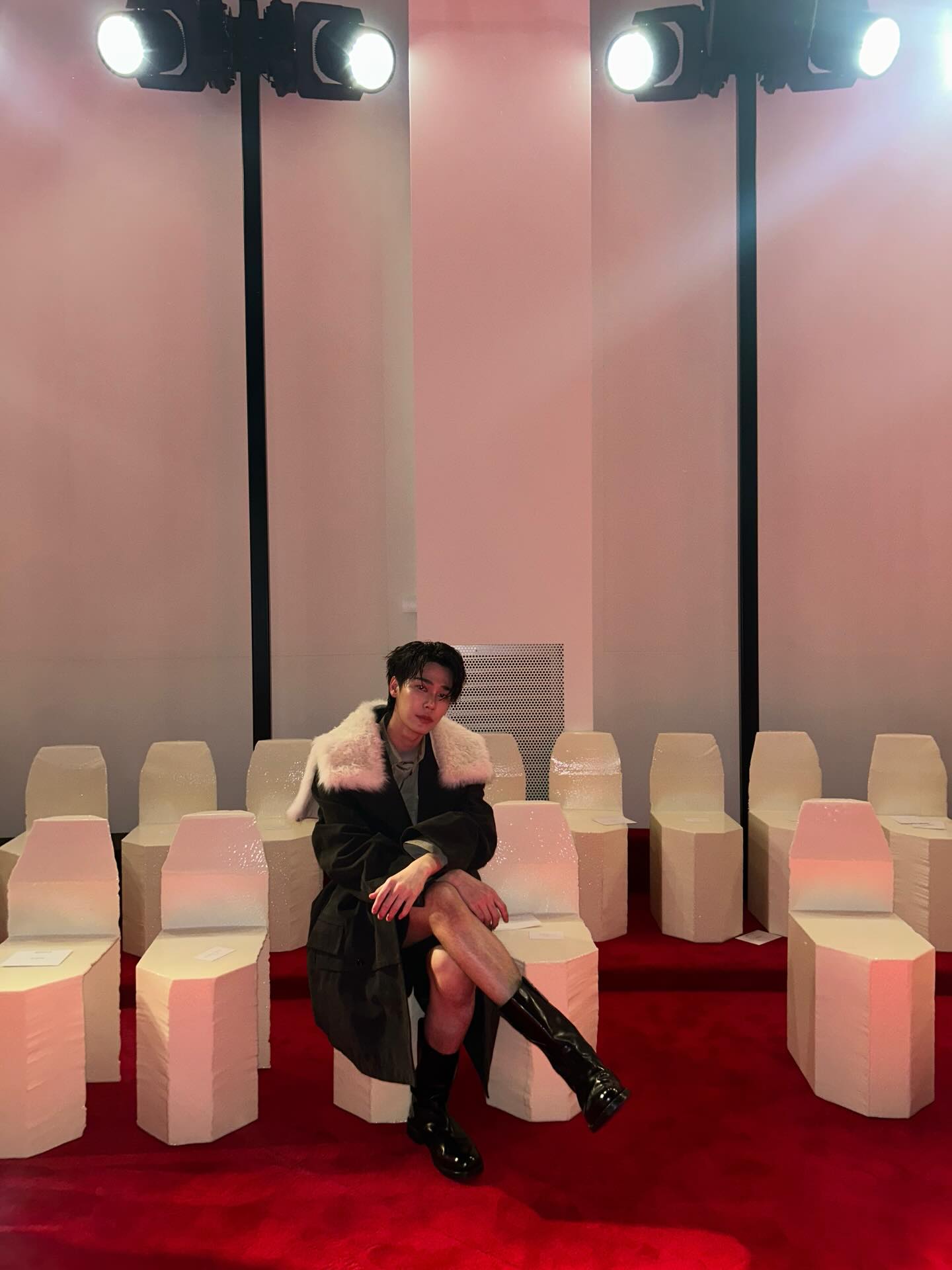 ดิว - จิรวรรตน์ สุทธิวณิชศักดิ์