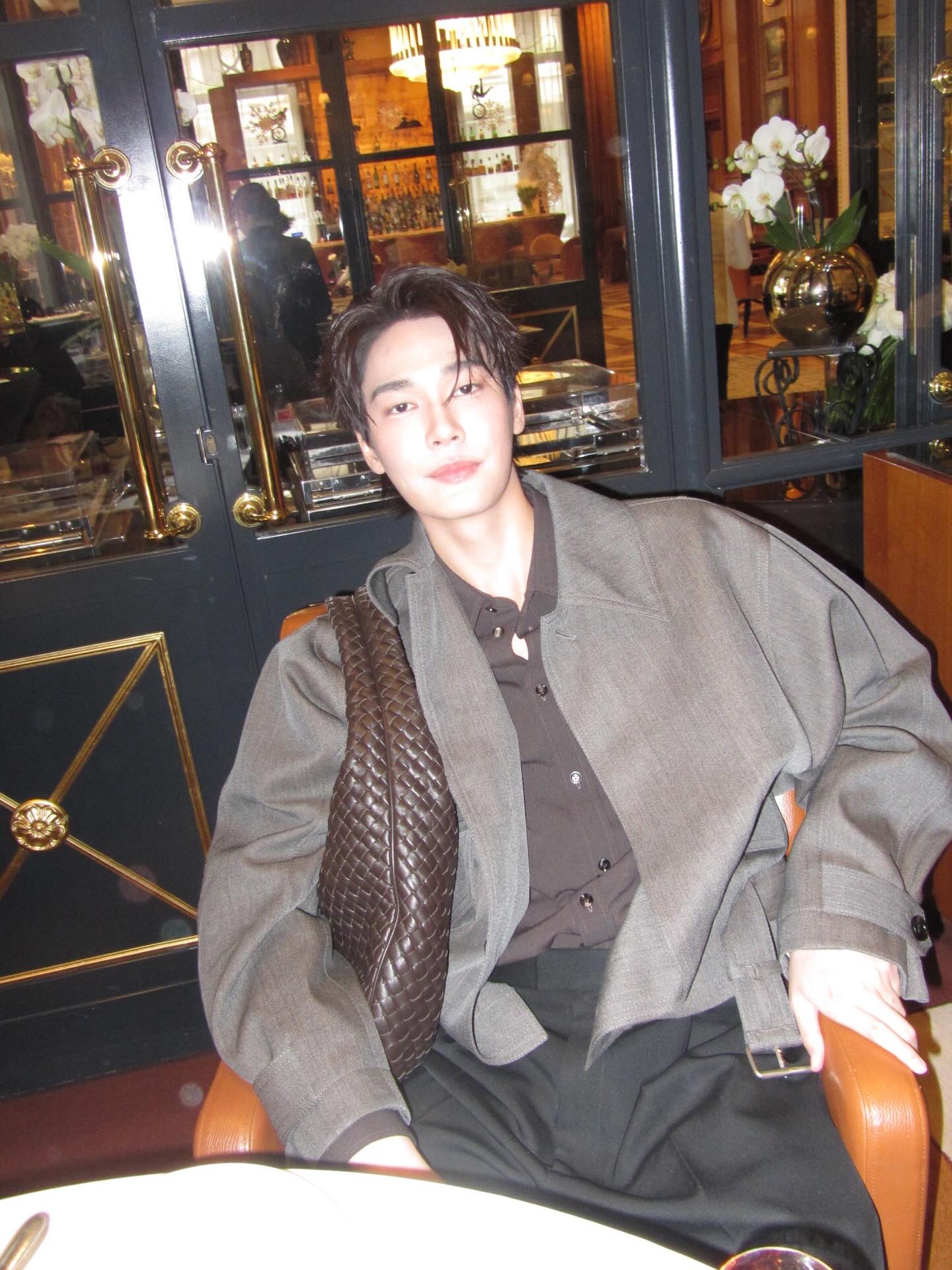 ดิว - จิรวรรตน์ สุทธิวณิชศักดิ์