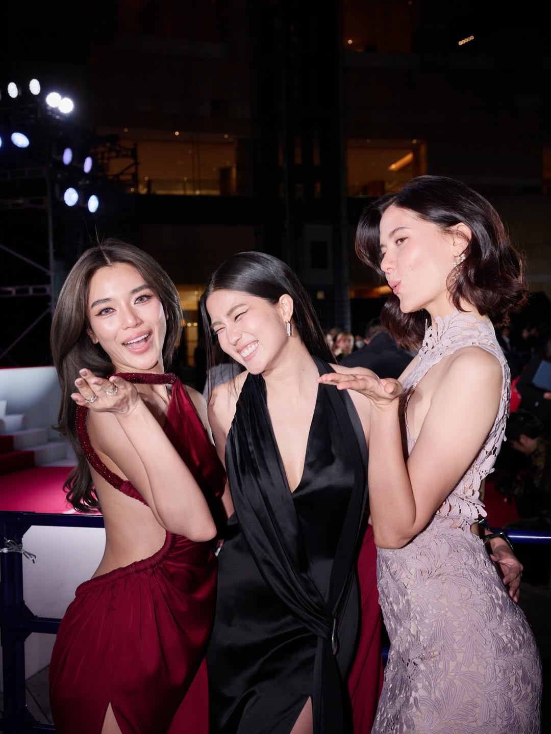 มารีญา พูลเลิศลาภ