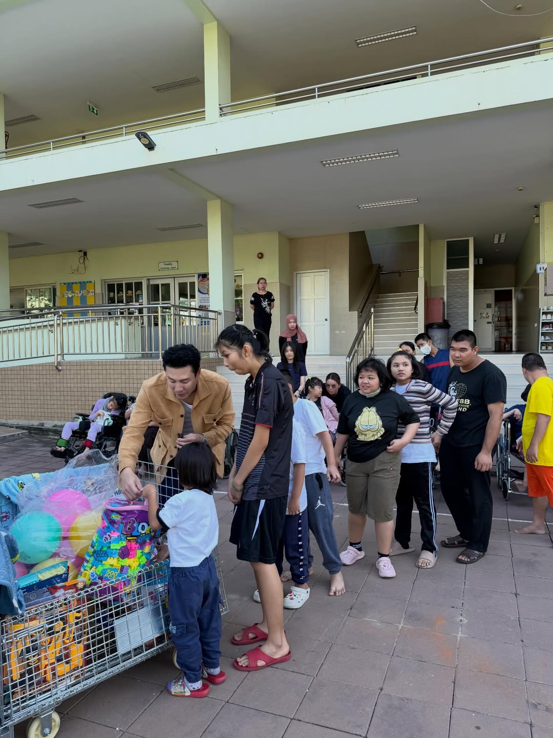 โดม - ปกรณ์ ลัม