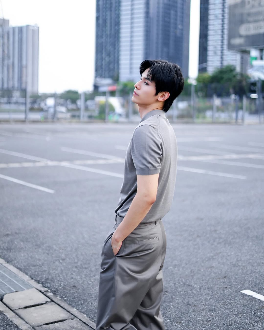 จา - พชร สวนศรี