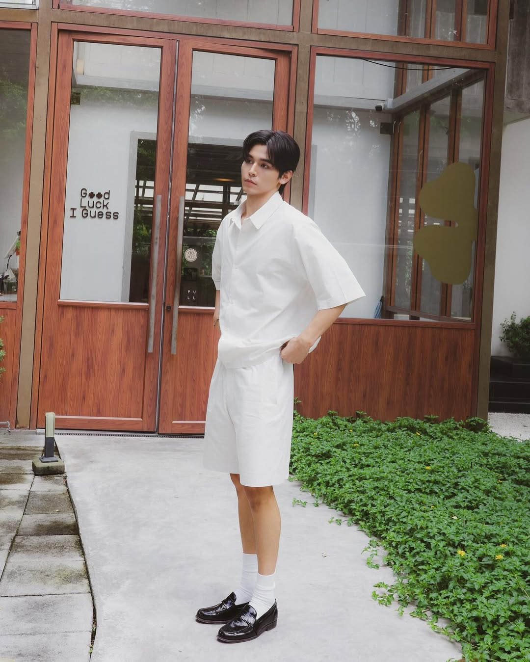 จา - พชร สวนศรี