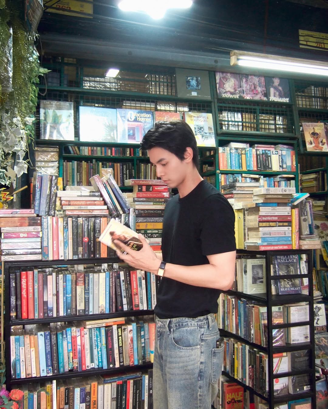 จา - พชร สวนศรี
