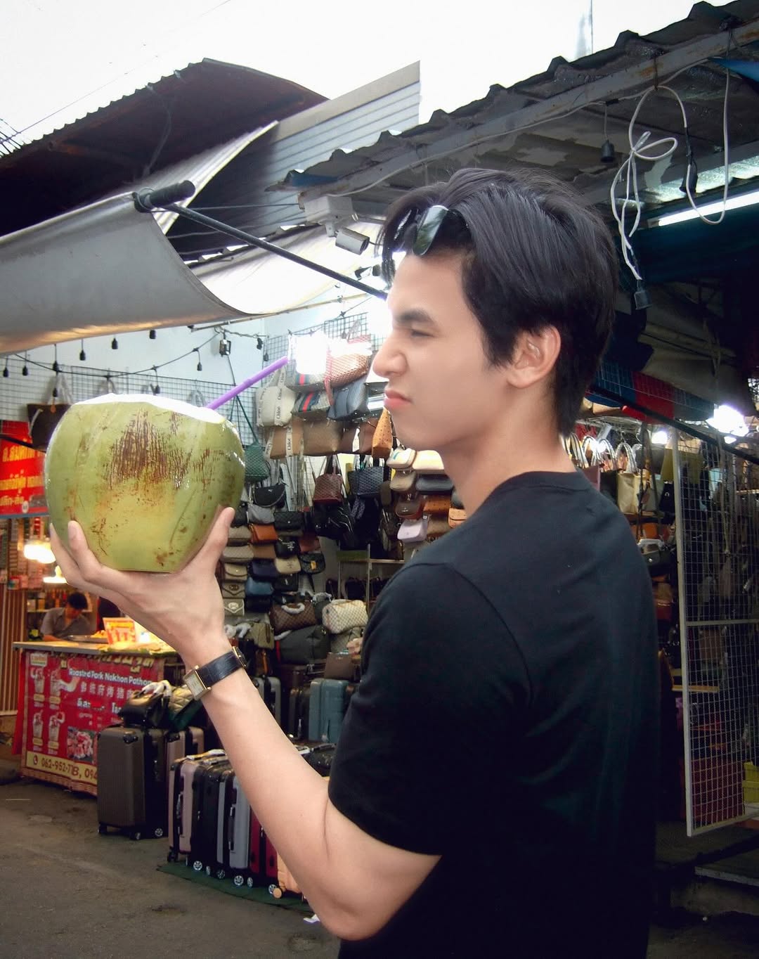จา - พชร สวนศรี