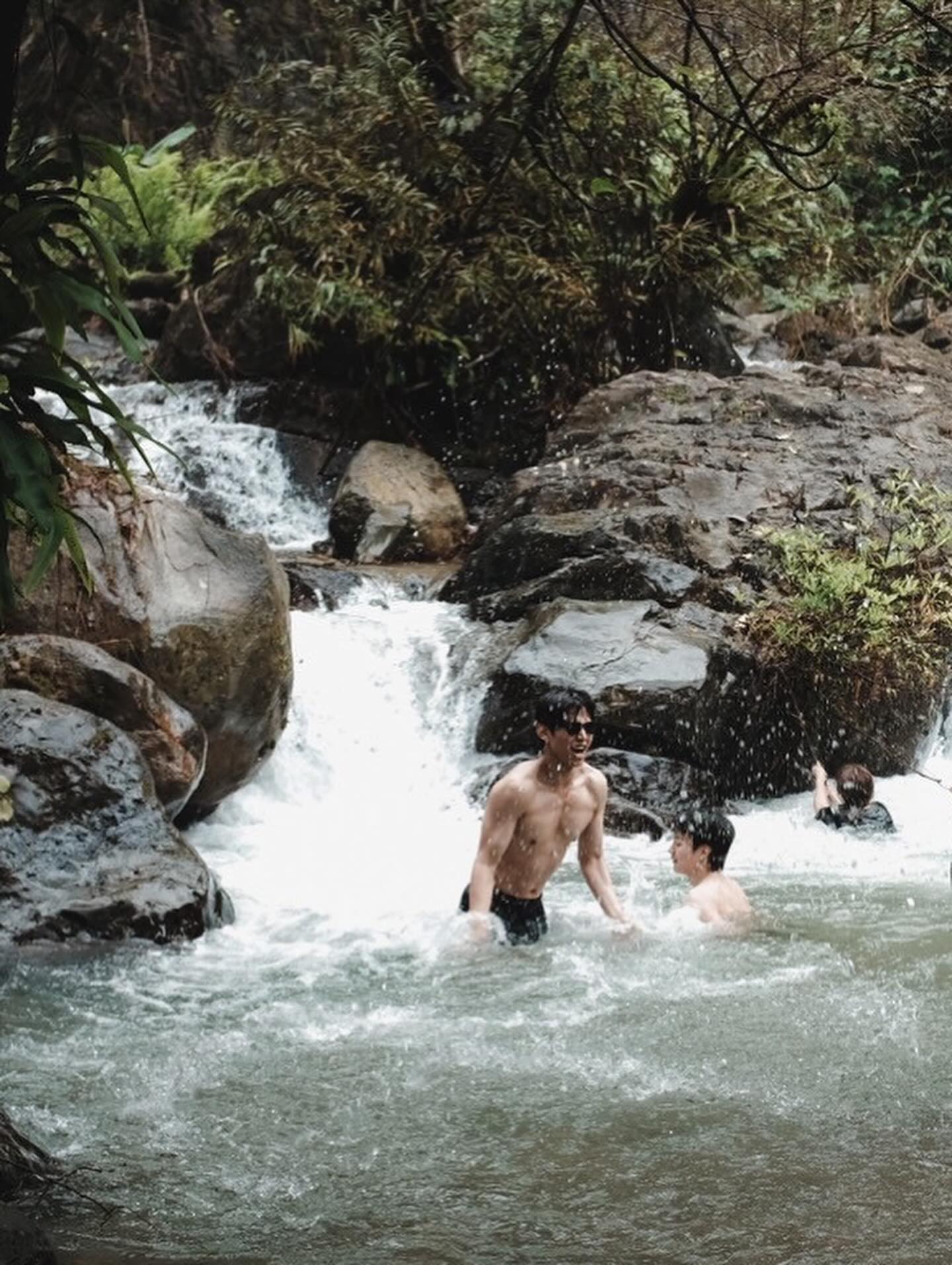 จา - พชร สวนศรี