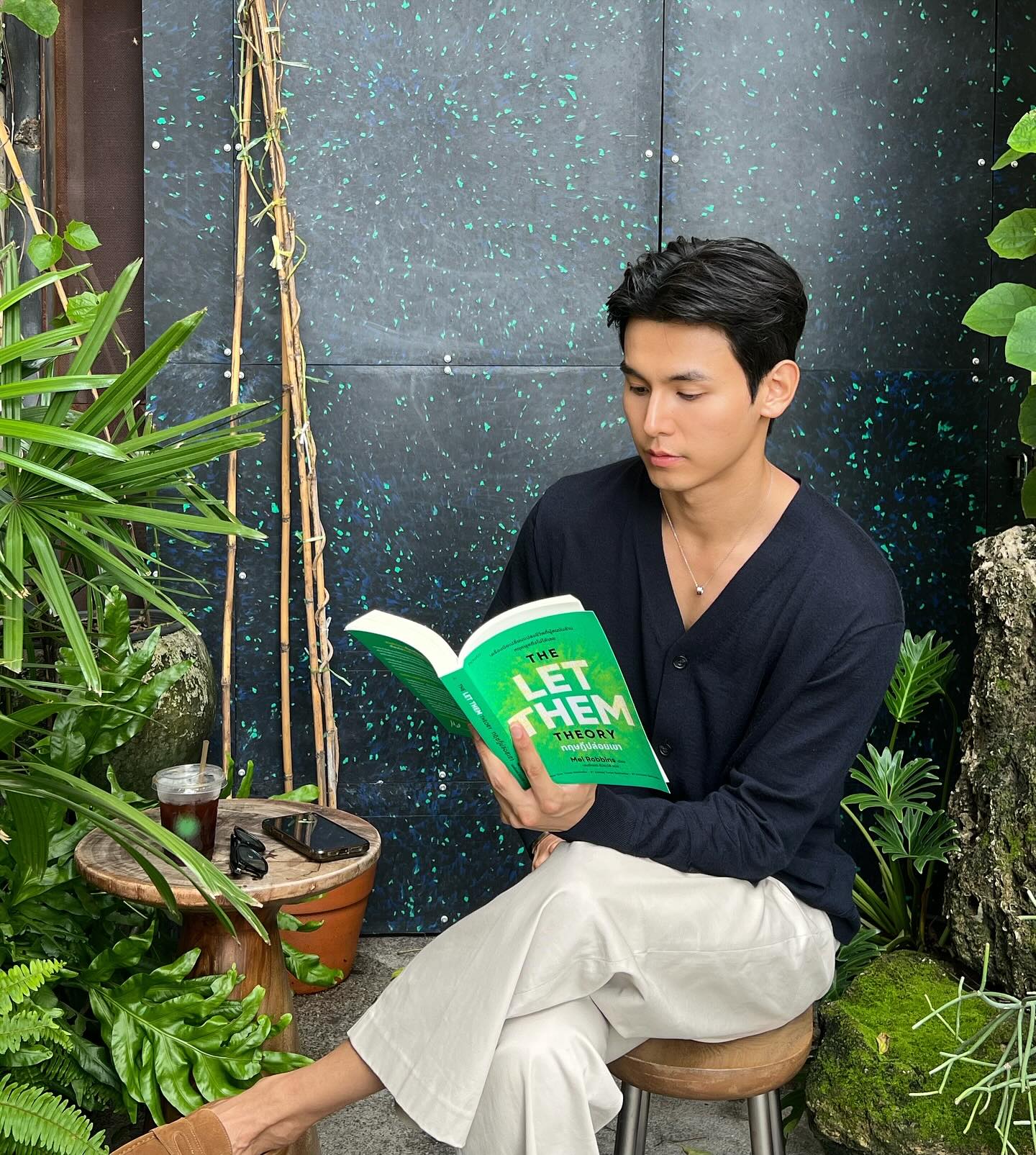 จา - พชร สวนศรี