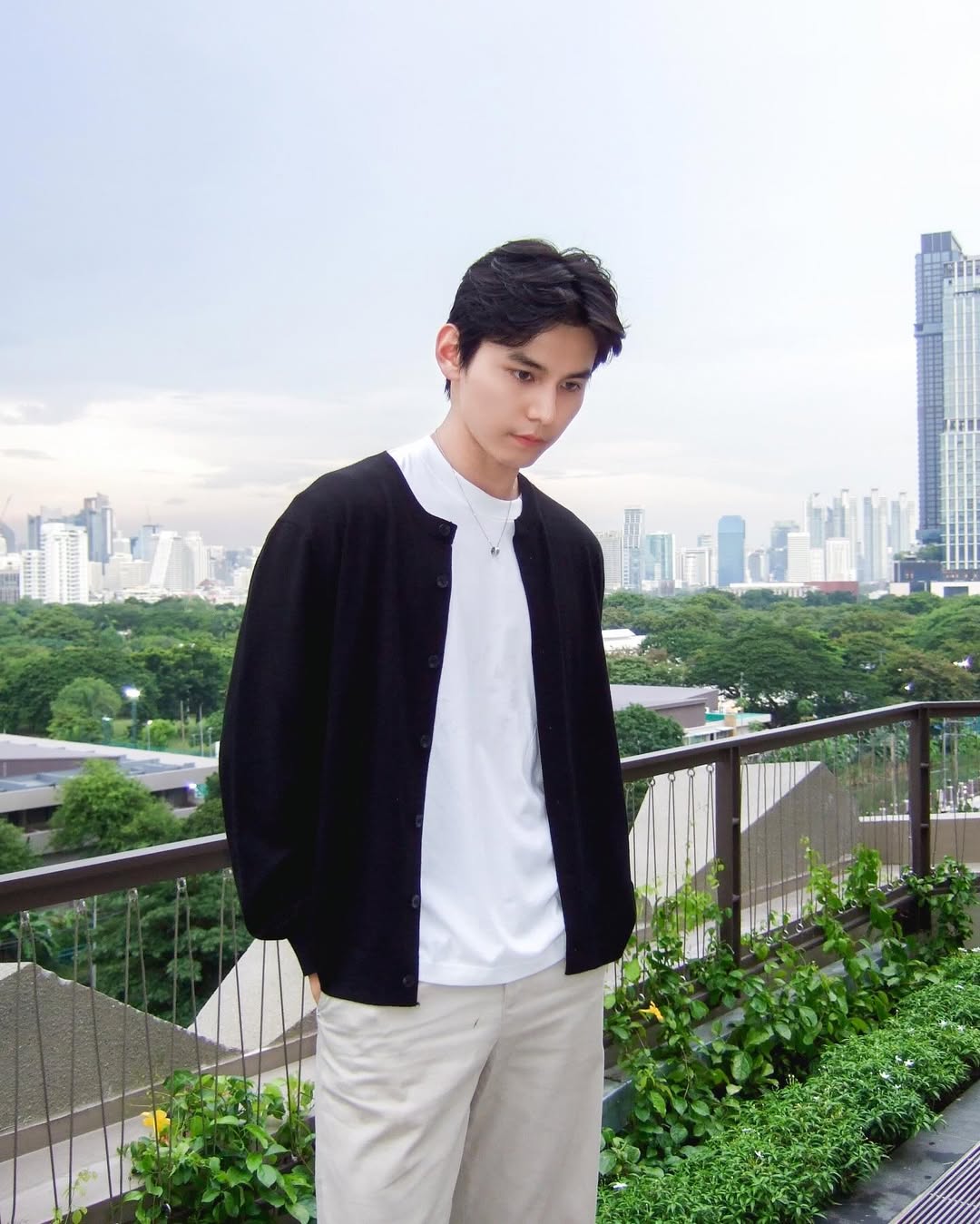 จา - พชร สวนศรี