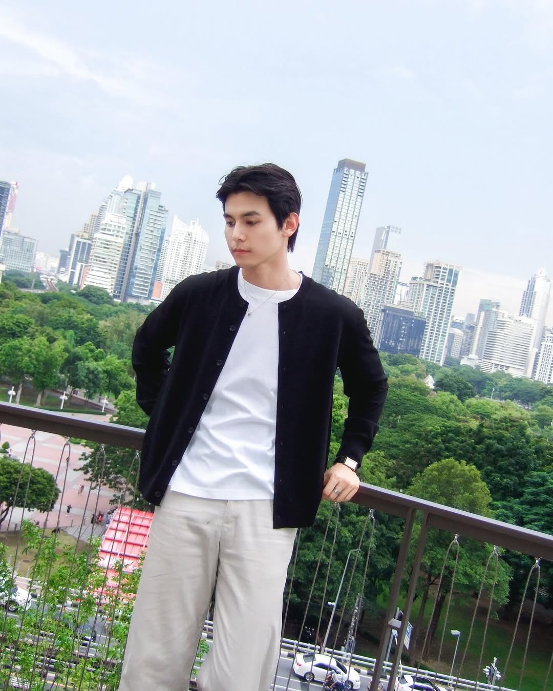 จา - พชร สวนศรี