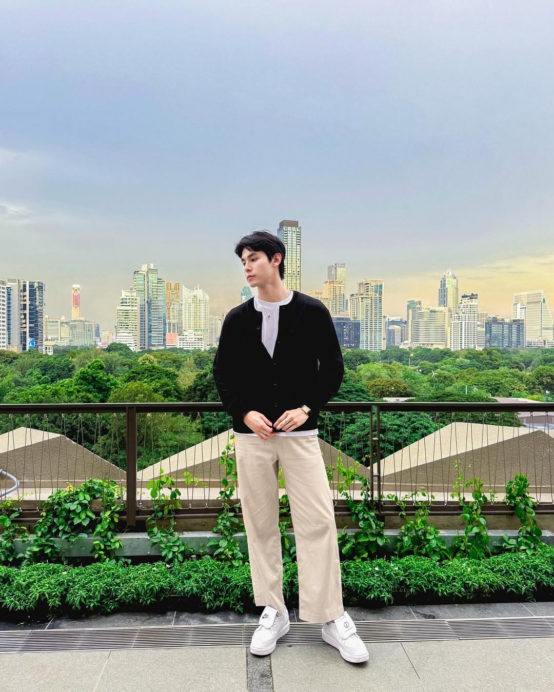 จา - พชร สวนศรี