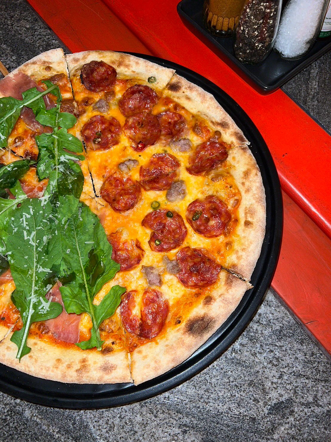 จา - พชร สวนศรี